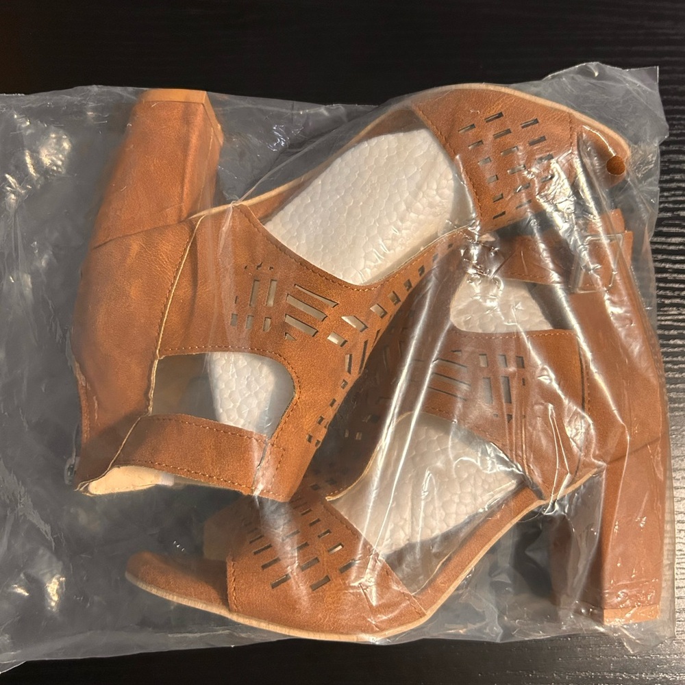SHEIN Tan Cutout Heels